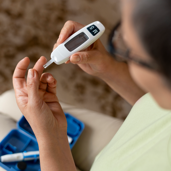 Diabetes doctor consulting patient online for sugar control in Amritsar